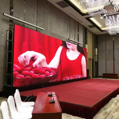 3840Hz/s Tasso di aggiornamento Display a LED a noleggio interno Controllo di sincronizzazione di connessione facile