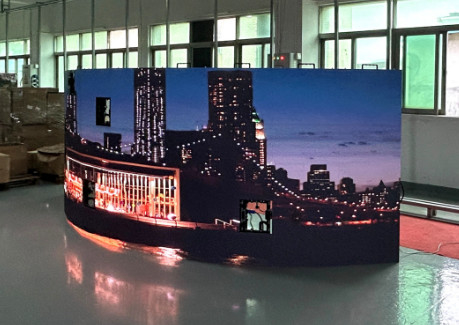 Display a LED curvo a noleggio per esposizione ad alta precisione e a fusione senza soluzione di continuità di grado IP43