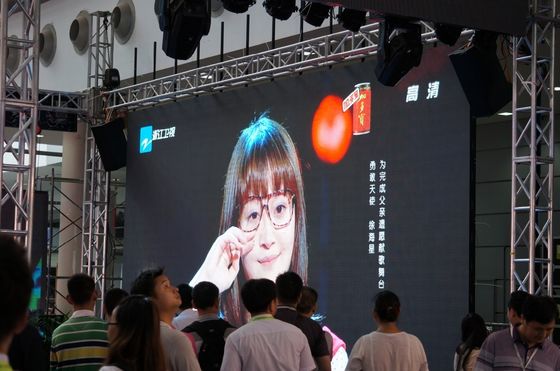 Gli annunci dell'interno commerciali di noleggio dell'esposizione di LED di colore pieno P3 hanno condotto i segni 192mm×192mm