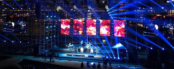 L'esposizione di LED locativa P3.91 4,81 ha condotto il radiante della curva di spettacolo di concerti di Pantallas 15-90 gradi
