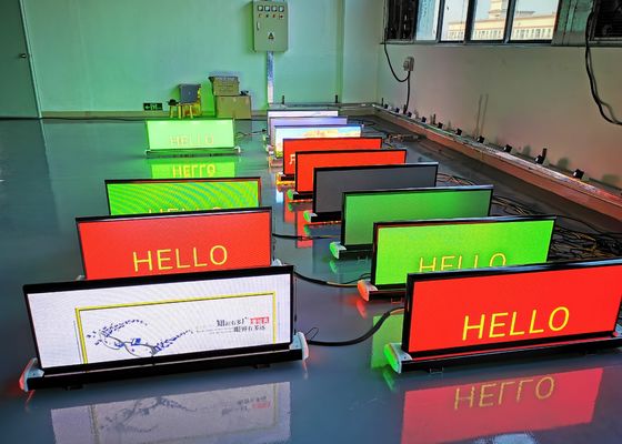 Colore pieno all'aperto 3G 4G del cartellone pubblicitario P2.5 P3 P4.81 P5 dello schermo di visualizzazione del LED del taxi della cima del tetto dell'automobile di alta luminosità