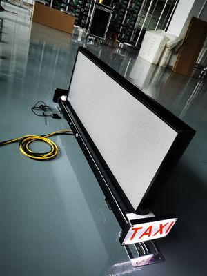 Colore pieno all'aperto 3G 4G del cartellone pubblicitario P2.5 P3 P4.81 P5 dello schermo di visualizzazione del LED del taxi della cima del tetto dell'automobile di alta luminosità
