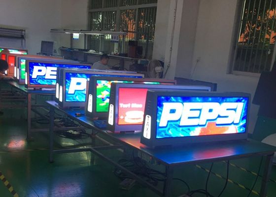 Colore pieno all'aperto 3G 4G del cartellone pubblicitario P2.5 P3 P4.81 P5 dello schermo di visualizzazione del LED del taxi della cima del tetto dell'automobile di alta luminosità