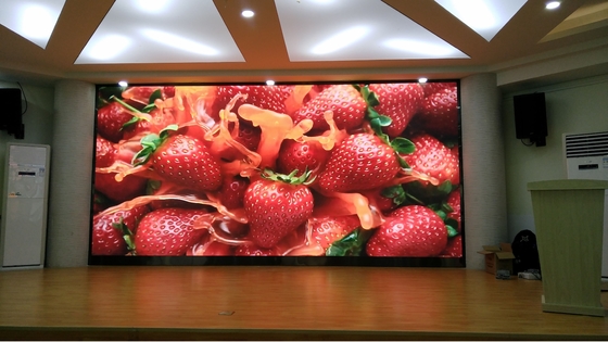 Display a LED leggero e ad alta luminosità per eventi pubblici