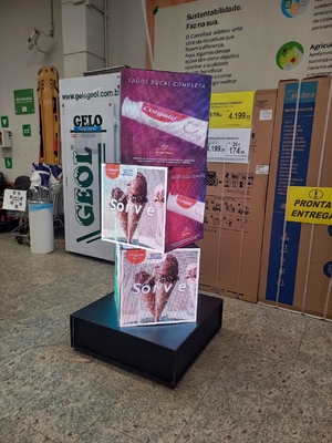 Il LED dell'interno visualizza l'esposizione di LED locativa P2.5 che mette in scena il sistema leggero di comunicazione della reception dell'alta definizione
