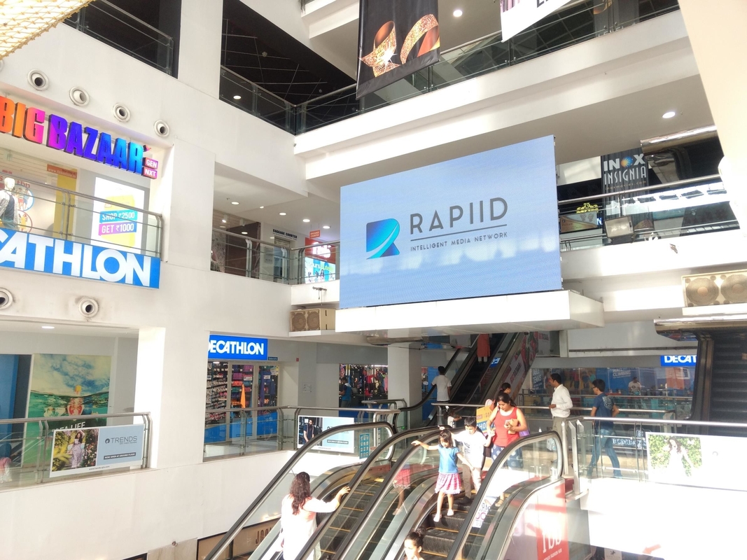 P3 Indoor LED Display Ultra Slim HD Video Wall per il tabellone di informazioni della conferenza
